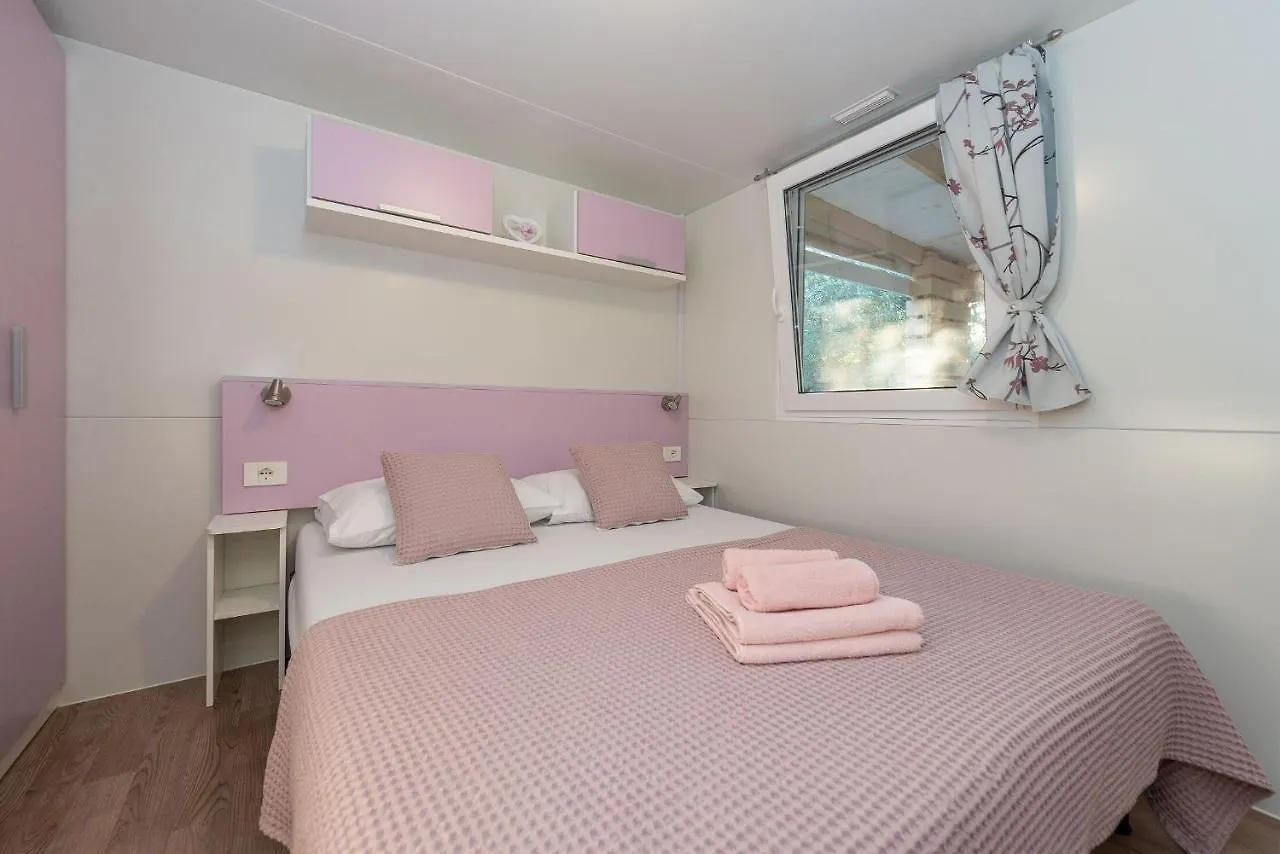 Mobile Home Pecten 03 Pakostane 0*,  Croatia