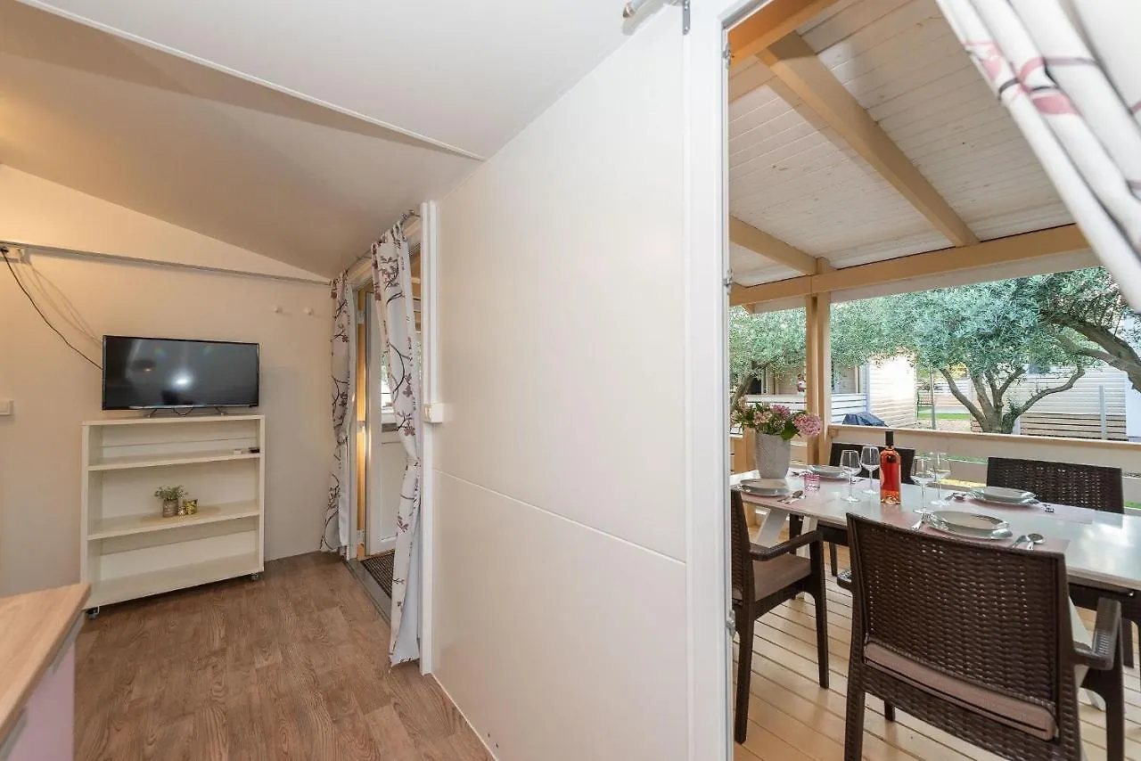 Mobile Home Pecten 03 Pakostane Croatia